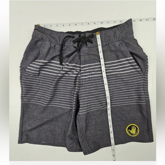 Body Glove Swimsuit Boardshorts Gray Stripes Embroidered Logo size 34 NWT - Picture 12 of 13